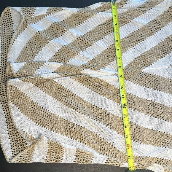 Two-One-Two New York crochet short sleeved lightweight sweater, Petite Large - Picture 5 of 7